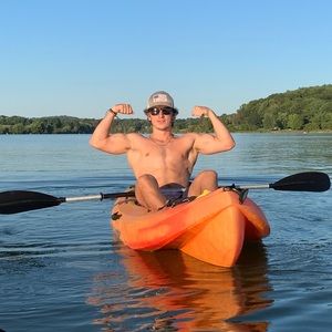 Meet your Posher, Dayton